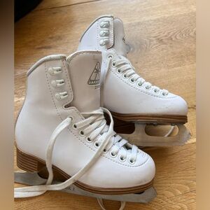 Girls Jackson 200 Figure Skates Size 1